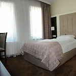 Atlas Halle Hotel 3*