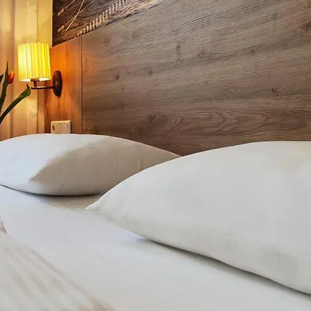 Atlas Halle Halle (Saale)