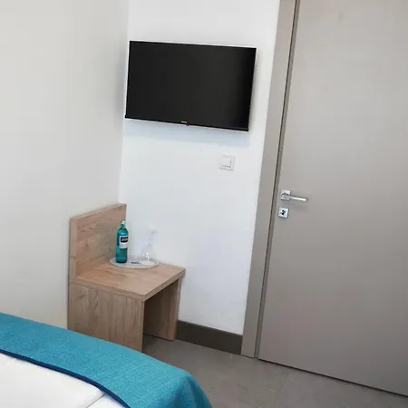 Atlas Halle Hotel 3*