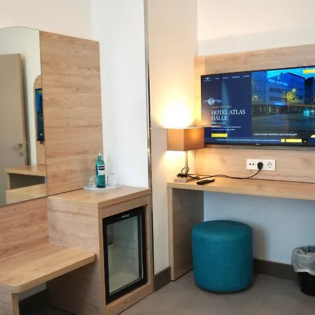 Atlas Halle Отель Галль