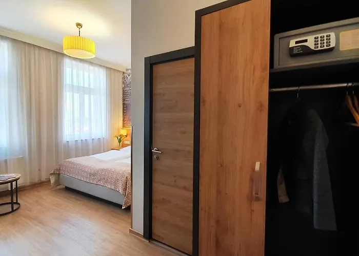 アトラス ホテル 3*