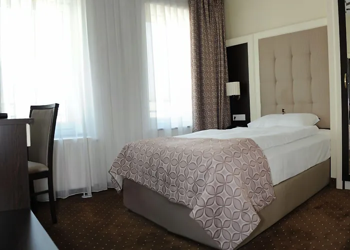 Atlas Halle Hotel 3*