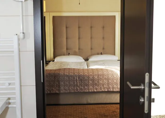 Hotel Atlas Halle 3*