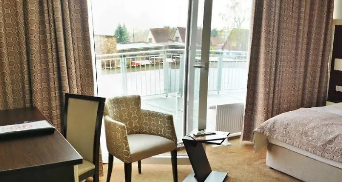 ホテル アトラス 3*